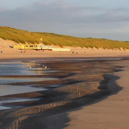 Spacious In The Beemster Near A Windmill בית נופש