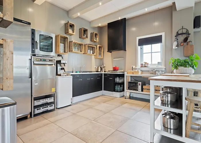 Vakantiehuis Spacious In The Beemster Near A Windmill *