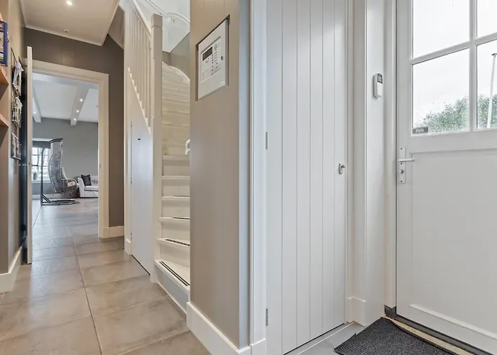 Дом отдыха Spacious In The Beemster Near A Windmill Middenbeemster