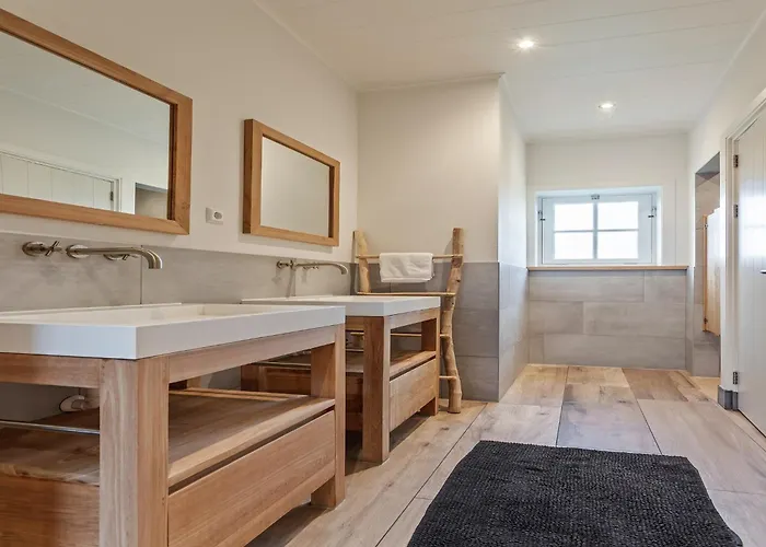 Spacious In The Beemster Near A Windmill * Middenbeemster