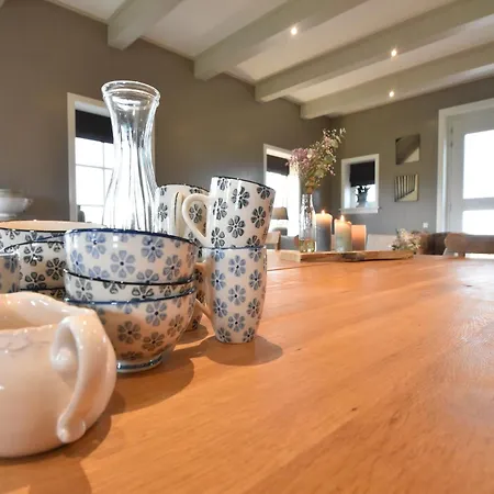 Spacious In The Beemster Near A Windmill Feriehus